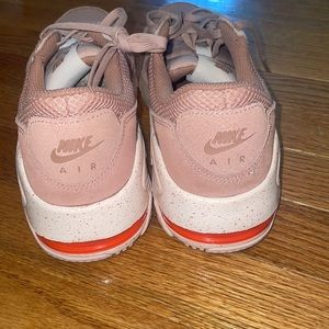 Nike Air Max brand new never worn size 9 shoes